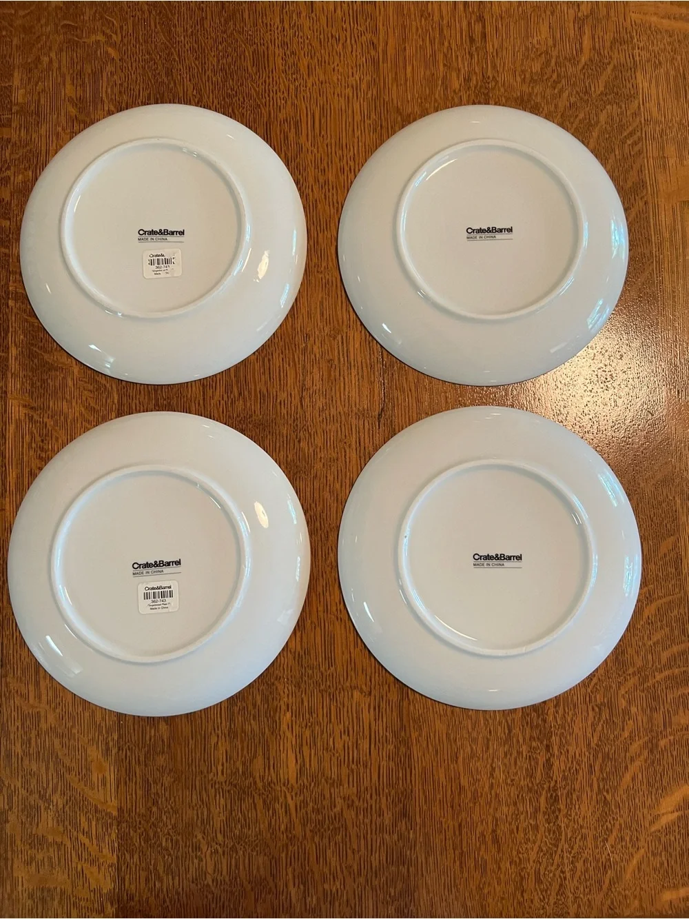 NEW 4 Crate & Barrel holiday Christmas gingerbread dessert plates